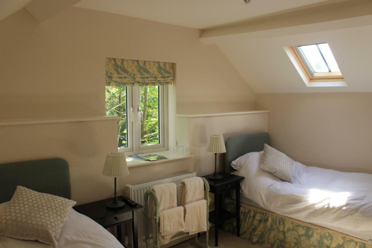 The Old Bakery Barn Bed & Breakfast Pattishall Екстериор снимка